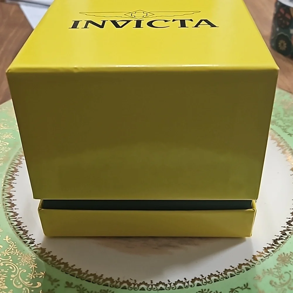 NIB INVICTA SubAqua Swiss Ronda 515 Caliber Watch with Mother of Pearl Dial Face